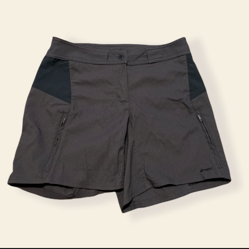 Mountain Equipment Co Gray Cargo Shorts Size 6